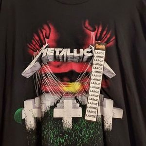 Metallica Master of Puppets T-shirt. Men's size large